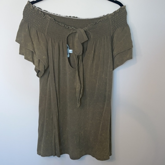 She + Sky Tops - Stunning She + Sky Off the Shoulder Boho Blouse